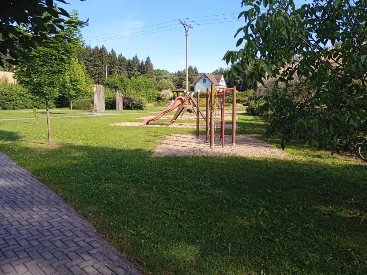 Hotel Forestyma Hodonín Extérieur photo